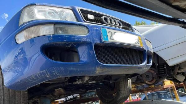 Someone Save This Doomed Audi RS2 Avant!